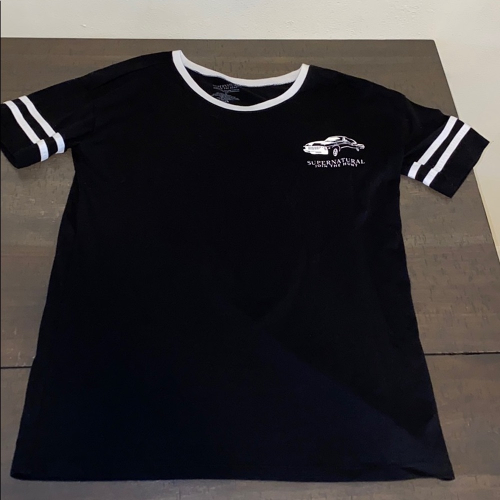 Supernatural 1967 Chevy Impala XL Shirt Hot Topic